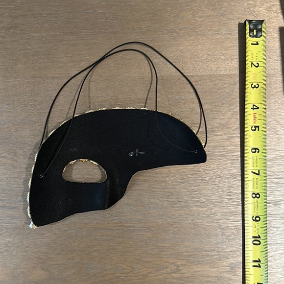 Gold Phantom / Masquerade Mask - Picture 4 of 4